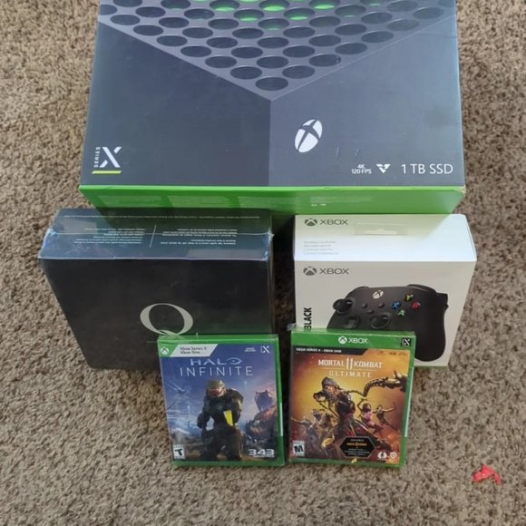 NEW! Microsoft Xbox Series X 1TB SSD Home Console - Picture 2 of 8